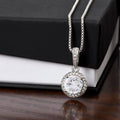 CUBICSICONIA ANT WHITE GOLT NECKLACE